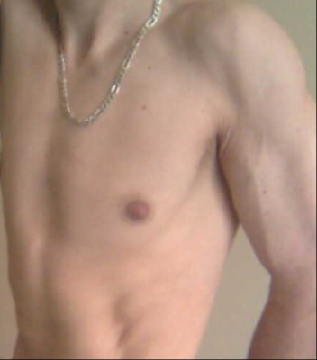 jeune bodybuilder 17 ans - Page 3 26047110