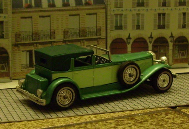 Duesenberg Modell J 1930,Maßstab 1:43. Duesen11
