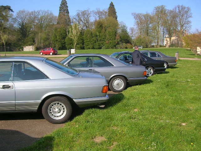 Dimanche 18 avril 2010 : Rencontre Mercedes W 126 proposée par le Club Mercedes Benz de France - Page 3 Dscn4240