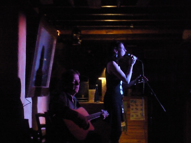 concert de Gwennyn hier soir à l'auberge du pont de Lannilis (vendredi 25/03/2011) Photo019