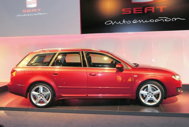 Seat Exeo ST Unveiled at Special Preview Event Seat-e12