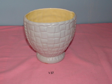 John's possible Diana Hollywood vase??? V_87_10