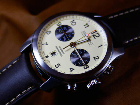 Montre bremont prix store