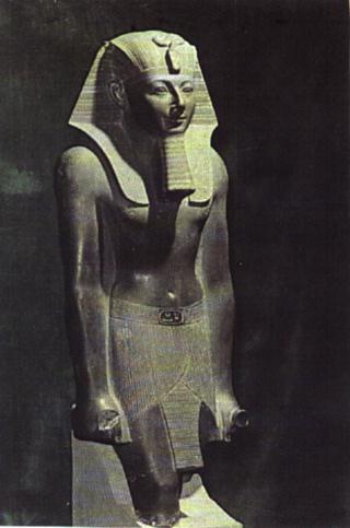 تاريخ مصر القديمة من عصر بداية الاسرات الي الدولة الحديثة واشهر ملوكها 026t10