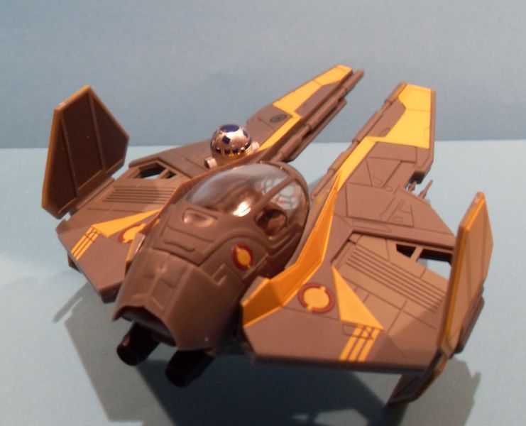 STAR WARS Anakins Jedi Starfighter von Revell FERTIG Sdc10614