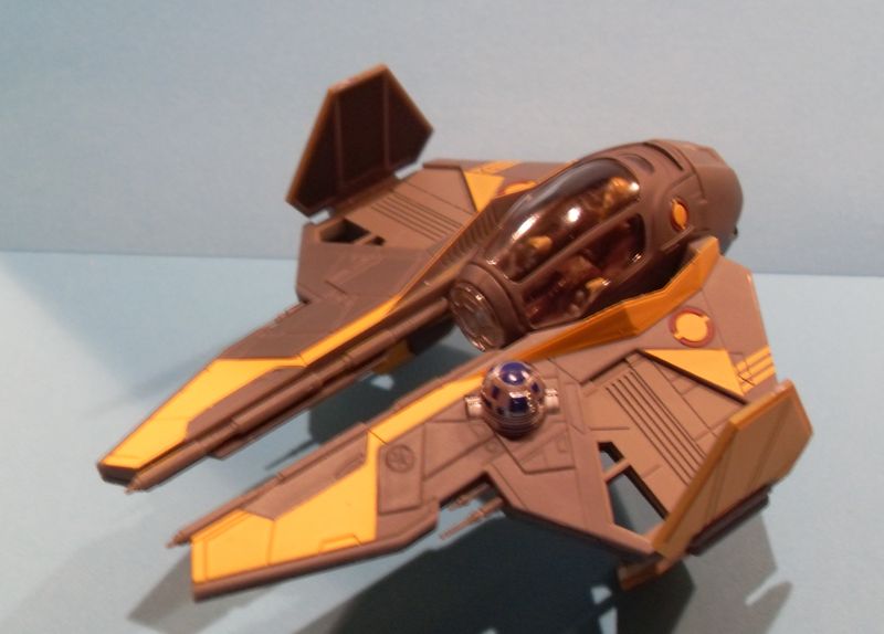 STAR WARS Anakins Jedi Starfighter von Revell FERTIG Sdc10615