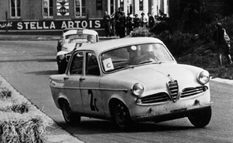 Le trèfle noir et blanc Alfa_r11