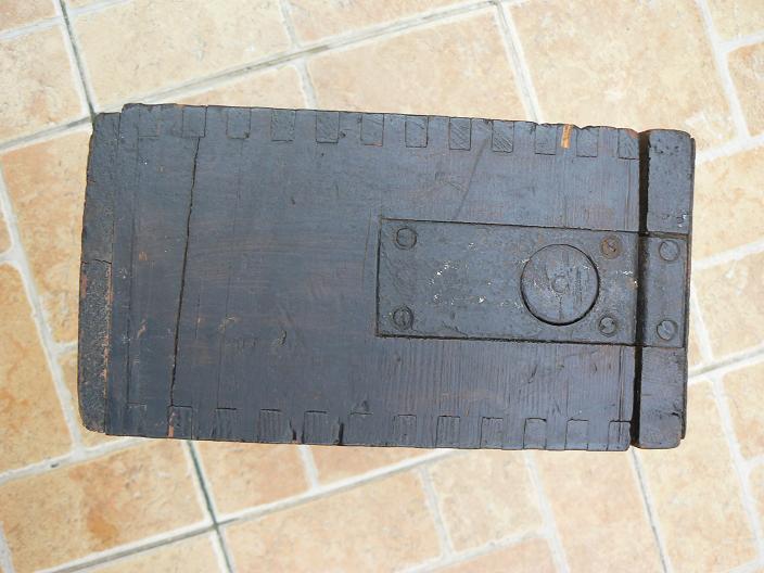 caisses pour munitions ww1 et ww2 P1080812