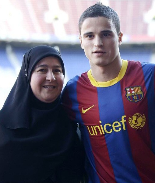 المغربي ابراهيم افلاي يوقع عقدا لاربع سنوات مع برشلونة Sans_148
