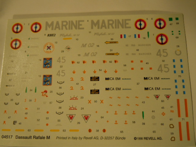 [REVELL] DASSAULT RAFALE Marine Flottille 12F Réf 05736 Dscn0167
