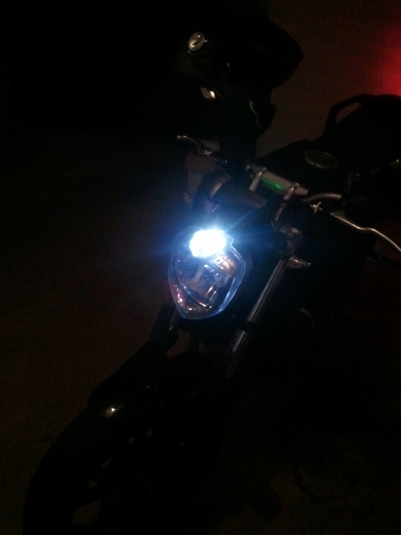 Ampoule veilleuse a led Photo072