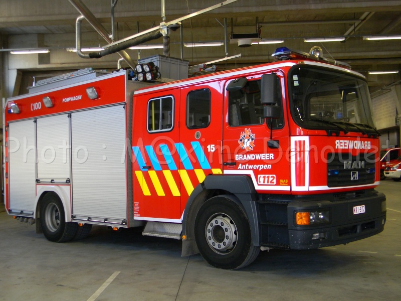 Brandweer Antwerpen - Page 2 Nik_3011