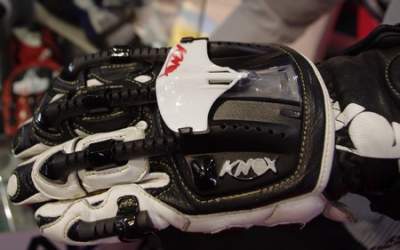 Les gants du futur 400x2510