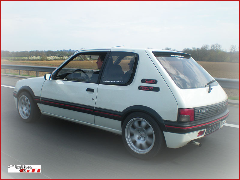 [GTI1800] 205 GTI 1L9 Blanc Meije AM88  Dscn9316