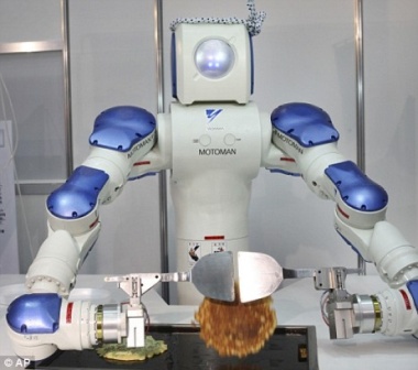 Robot koji pravi i služi palačinke Robot_10