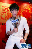 2/5/2010 Wu Chun admits Ella is a possible girlfriend Th_20110