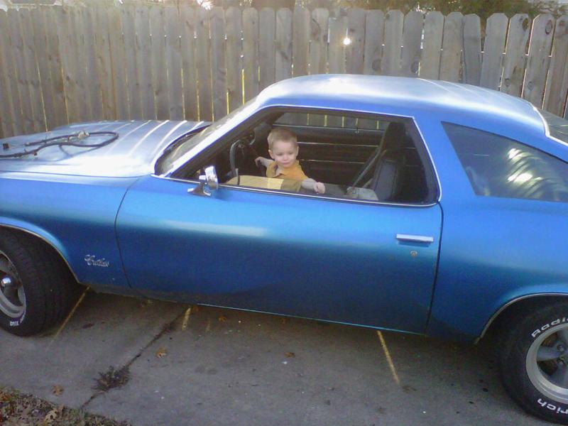 pics of the real owner of the olds Layten12