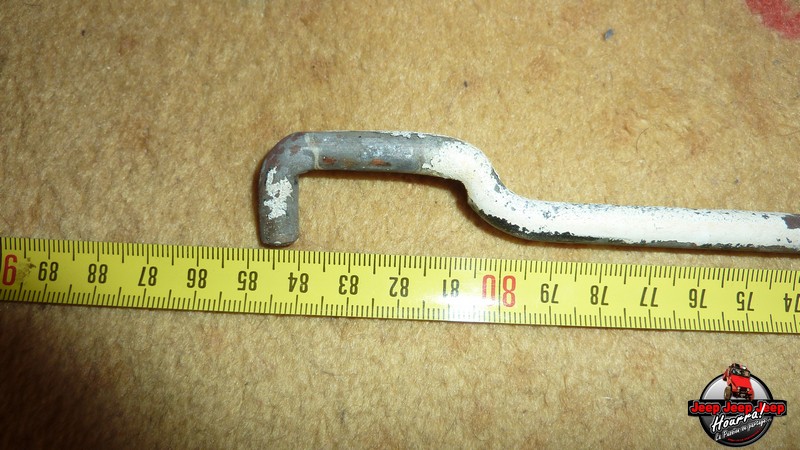 bequille de capot , bocal lave glace et expension CJ7 P1070214