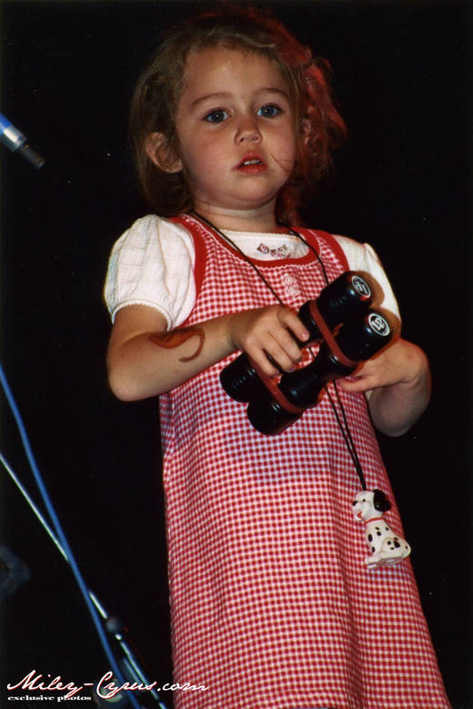Slike iz detinjstva Miley Cyrus Miley-10
