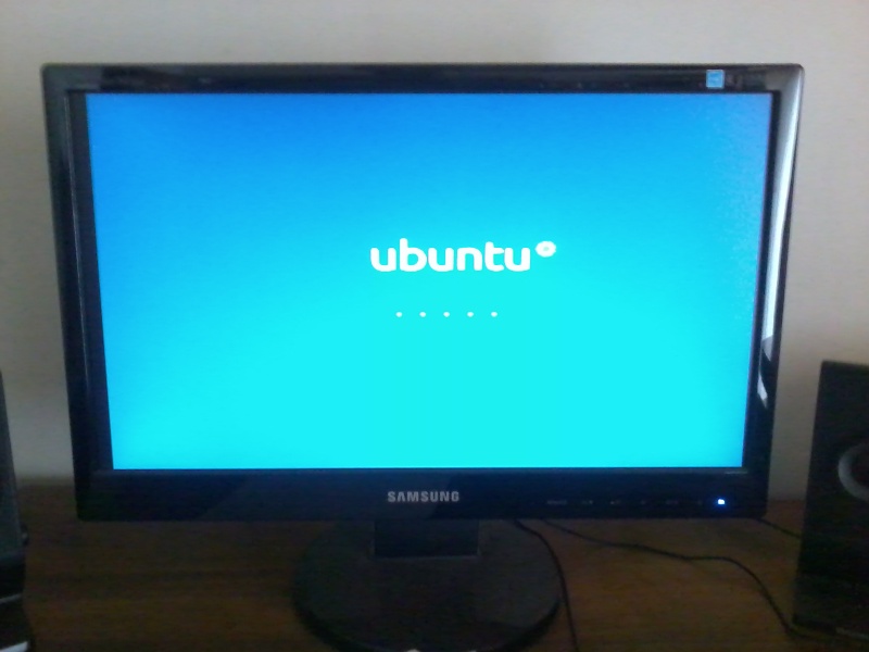 Changing the Ubuntu boot splash screen Splash12