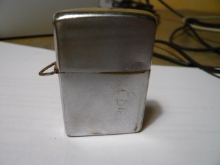 Charnière - Charnière de mon zippo de 54 P1020830