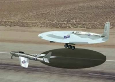 USAF Space shuttle/Flying Saucer 00-6910