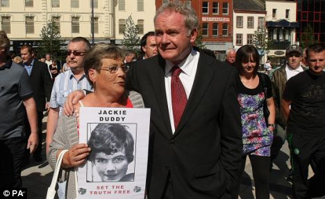 What did McGuinness do in the lost 25min on Bloody Sunday? Articl14