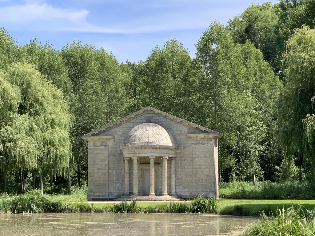 Le domaine de Jeurre et les fabriques du parc de Méréville 55b62410