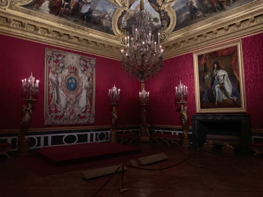 La salle d'Apollon au château de Versailles Captu347