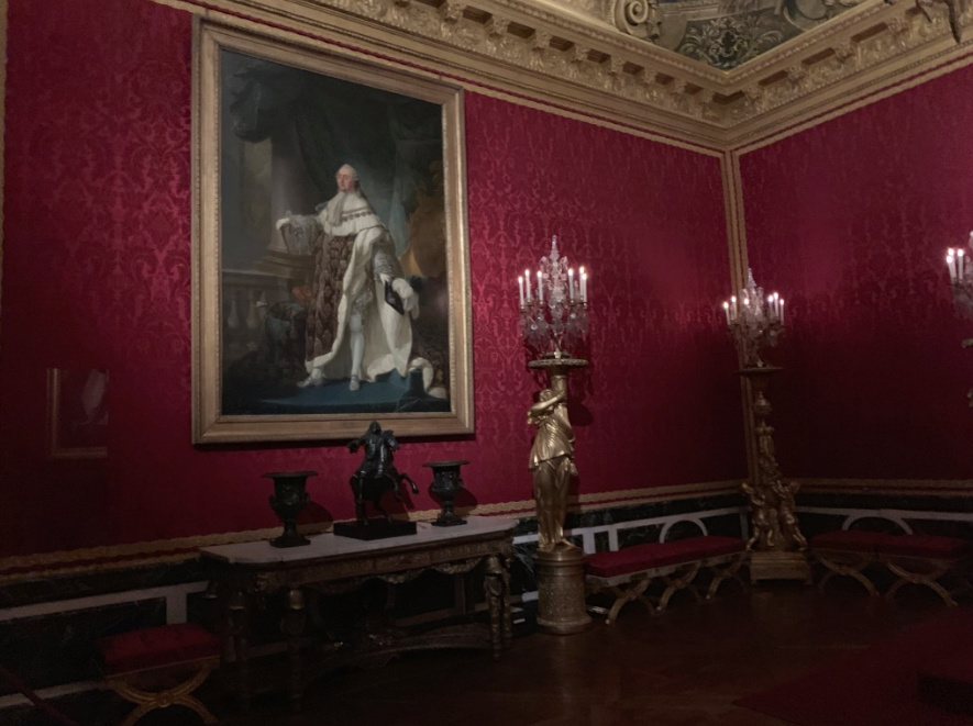 La salle d'Apollon au château de Versailles Captu348