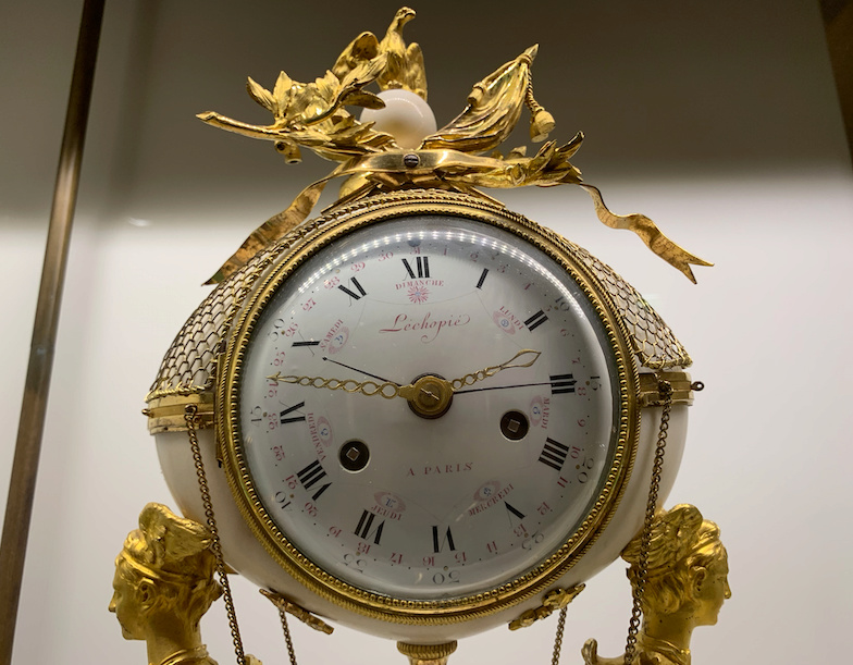 Horloges et pendules du XVIIIe siècle - Page 2 Captu416