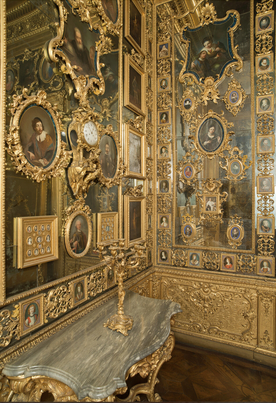Le Palais royal de Turin (Palazzo Reale di Torino) - Page 2 Captu491