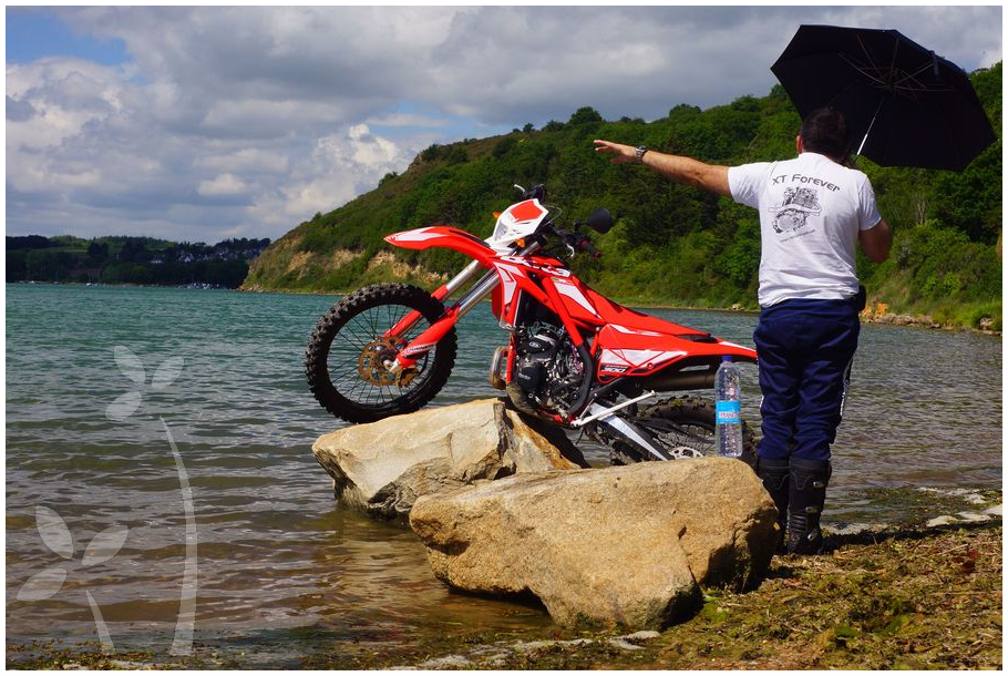 Concours de Juin 2019 : "Votre moto a/à..." A65_ds13