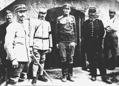 Mutinerie des Soldats Russe au Camp militaire de la Courtine (1917) Post-111