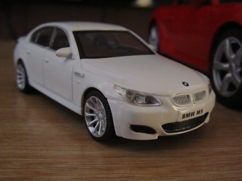 [1/43 de série]BMW Serie 5 M5 Img_0116