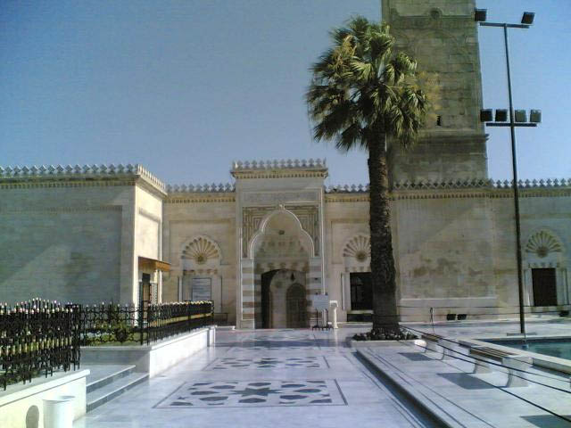 المسجد الأموي في حلب 610