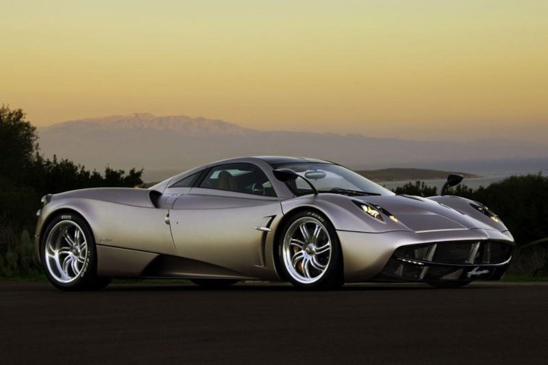 Super cars "Tome 2" - Page 3 Pagani10