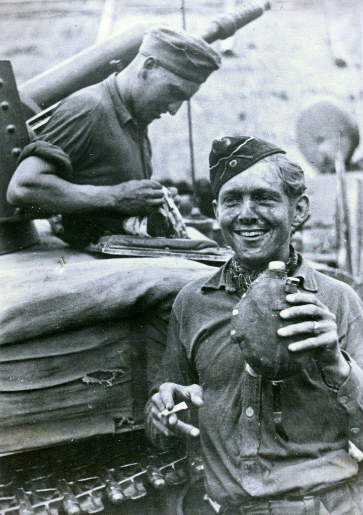 Diverses photos de la WWII (fichier 8) - Page 39 43822
