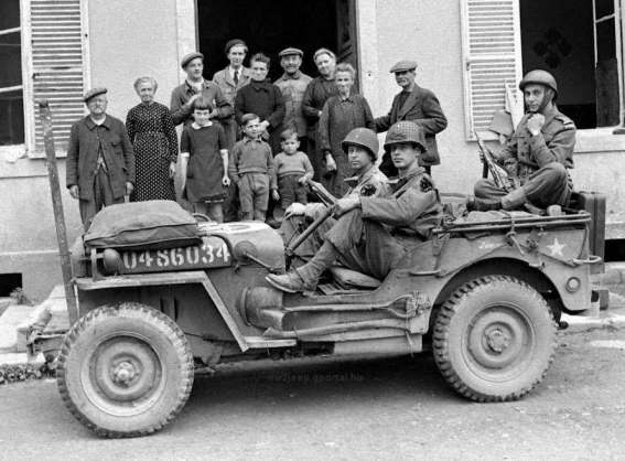 Diverses photos de la WWII - Page 21 56214