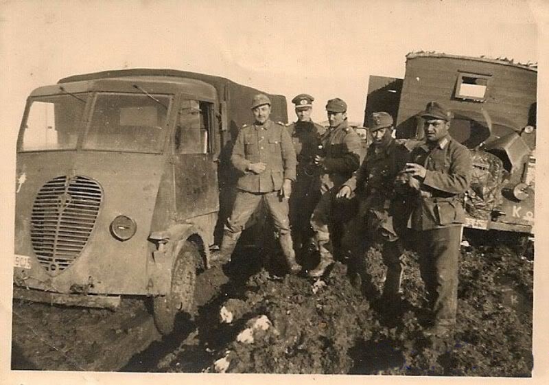 Convois de véhicules WWII Dma13110