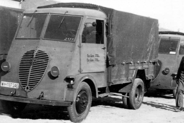 Convois de véhicules WWII Dma15110