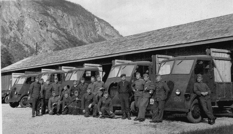 Convois de véhicules WWII Dma23110