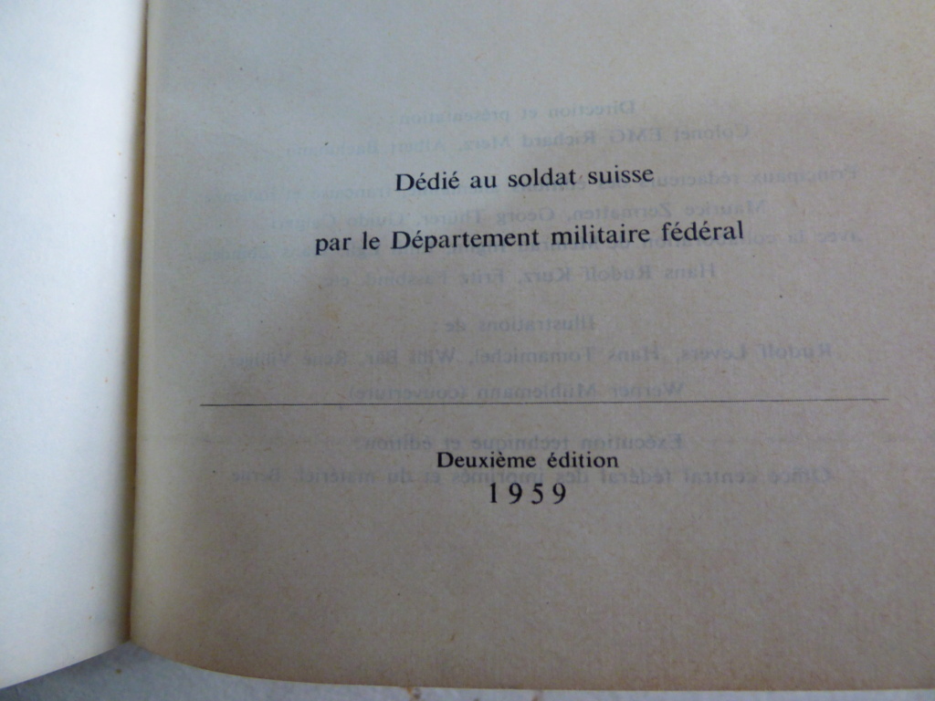 Le livre du soldat suisse P1010565