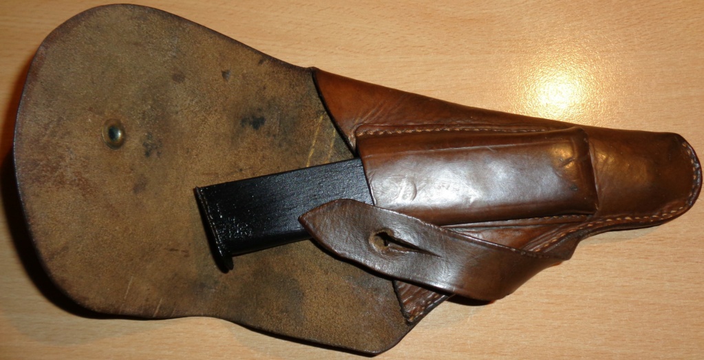 identification d'un holster cuir fauve  Dsc05315