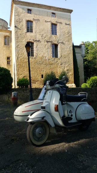 Photos de vous et de votre moto devant ....un château  - Page 19 Image31