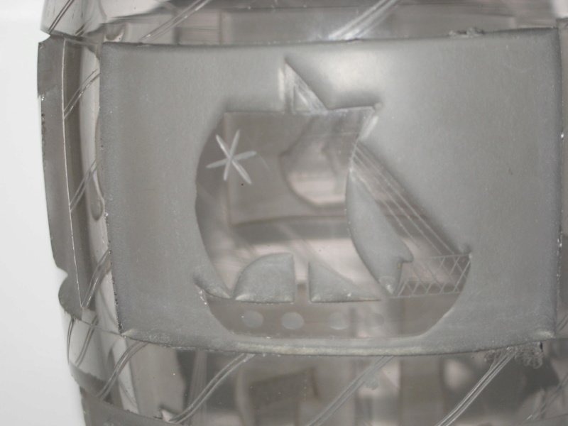 Vase en cristal taillé épais, décor de voiliers différents - années 1950. Img_0918