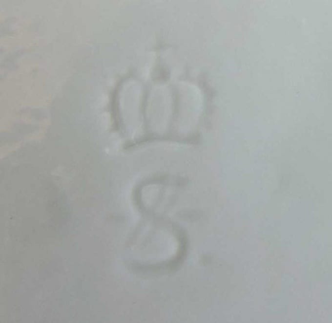 Bonbonnière Marquise Porcelaine de Saxe Sitzendorf Markwi10