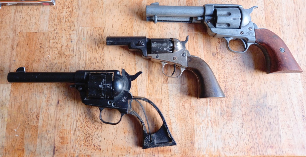 3 A/F Denix revolvers 20210911