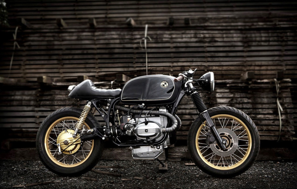 C'est ici qu'on met les bien molles....BMW Café Racer - Page 12 511