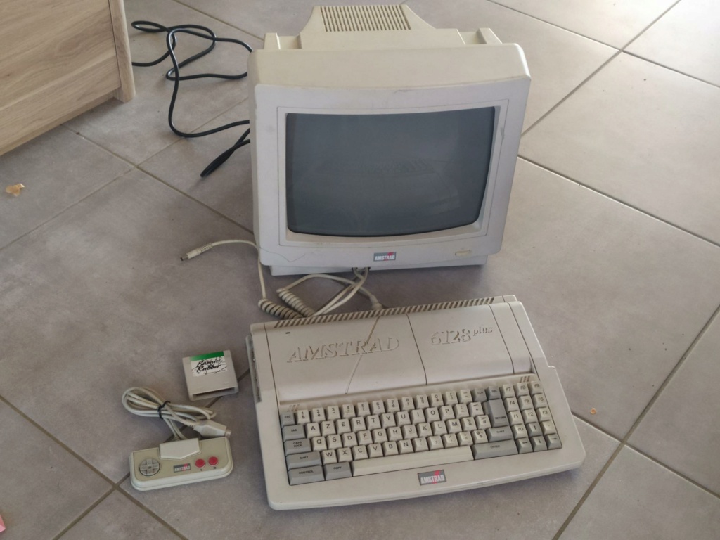 Amstrad 6128 plus 16458011